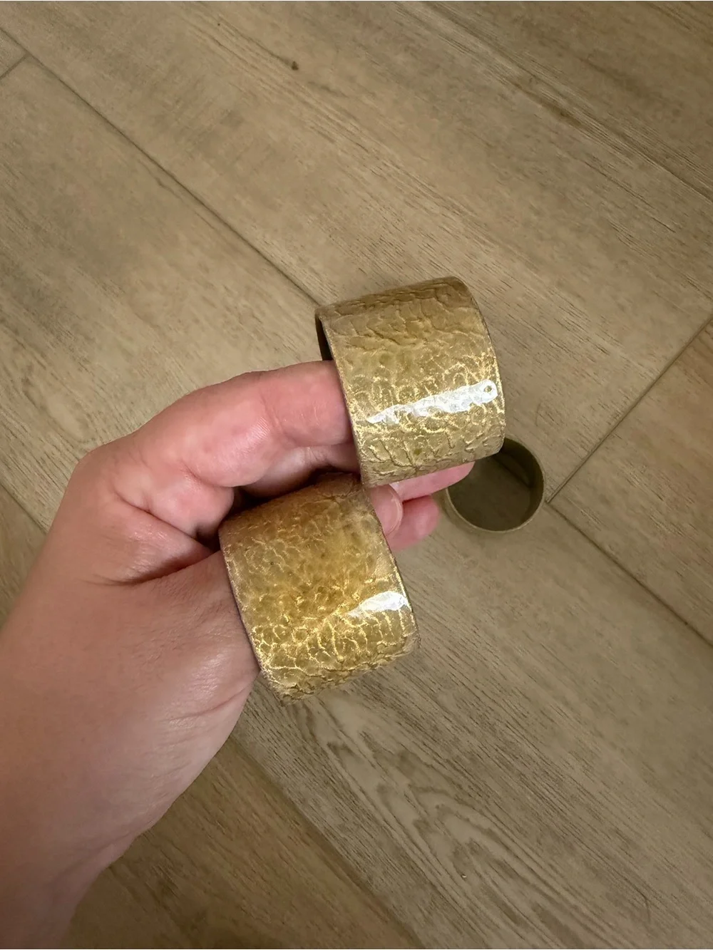 4 Crackled Pier 1 Gold Napkin Holders